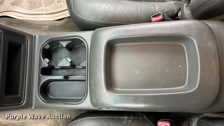 image for item EA4475 2005 GMC Sierra 1500 Crew Cab pickup truck