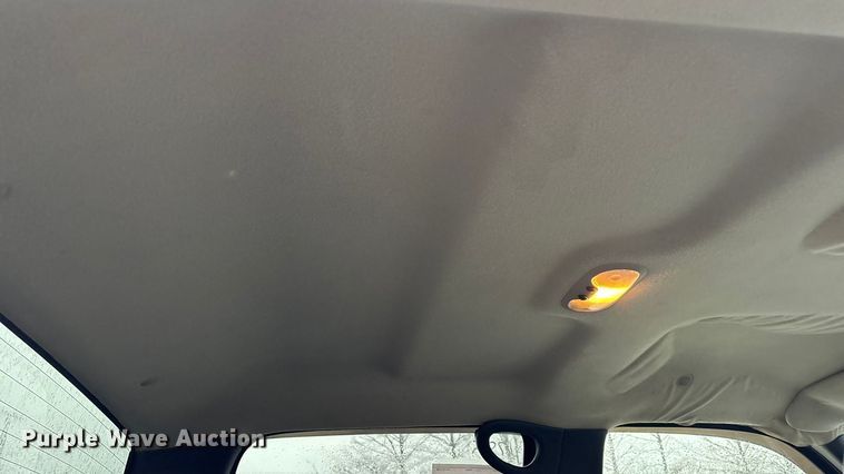 image for item EA4475 2005 GMC Sierra 1500 Crew Cab pickup truck