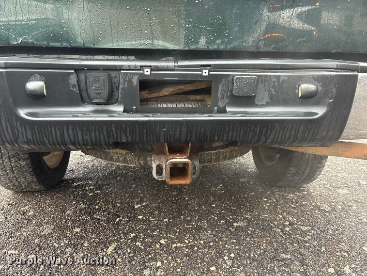 image for item EA4476 2013 Chevrolet Silverado 1500 Ext. Cab pickup truck