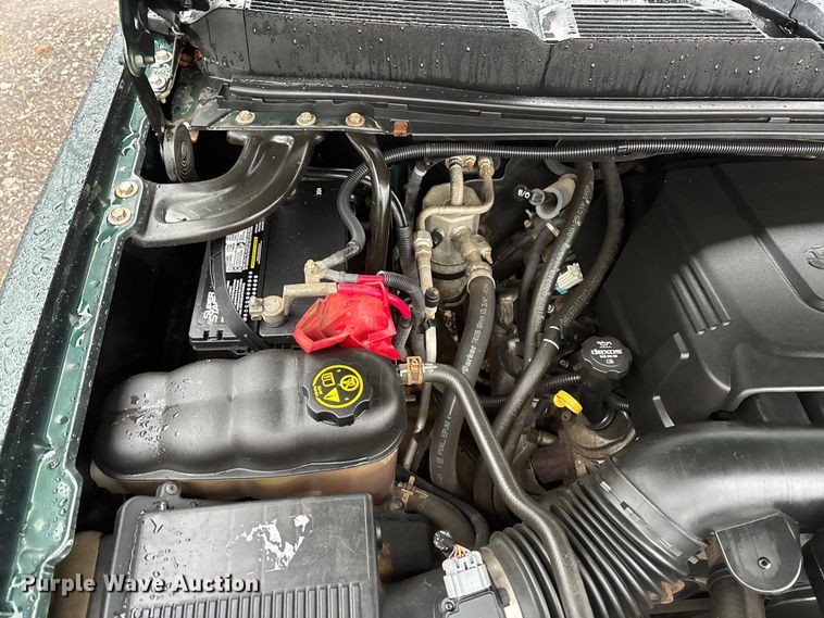 image for item EA4476 2013 Chevrolet Silverado 1500 Ext. Cab pickup truck