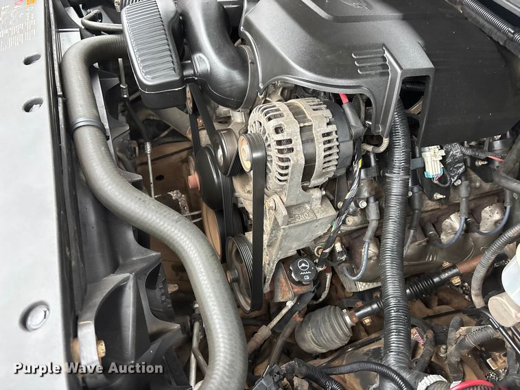 image for item EA4476 2013 Chevrolet Silverado 1500 Ext. Cab pickup truck