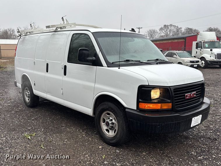 image for item EA4477 2016 GMC Savana G2500 van