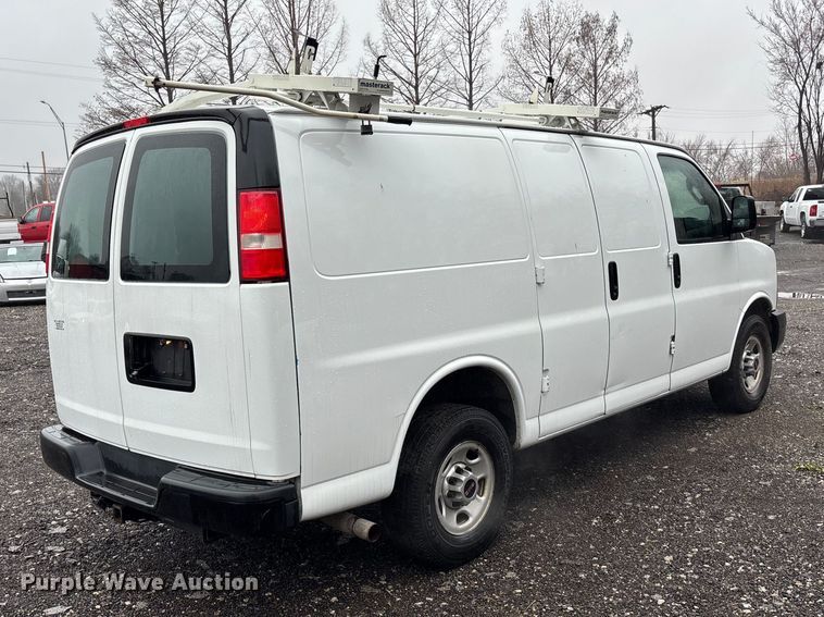 image for item EA4477 2016 GMC Savana G2500 van