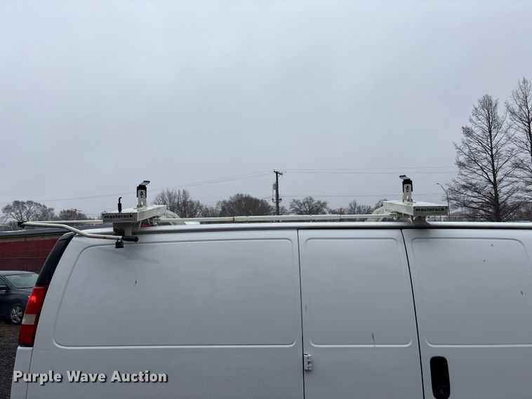 image for item EA4477 2016 GMC Savana G2500 van