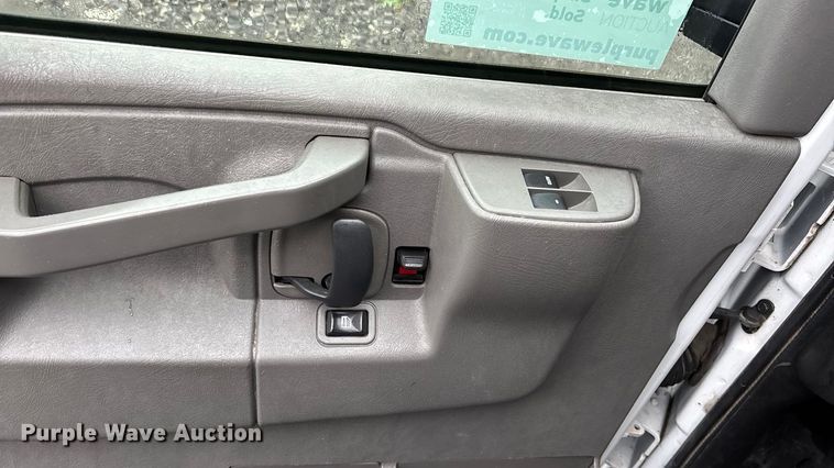 image for item EA4477 2016 GMC Savana G2500 van