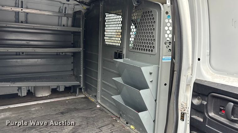 image for item EA4477 2016 GMC Savana G2500 van