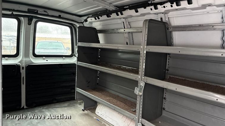 image for item EA4477 2016 GMC Savana G2500 van