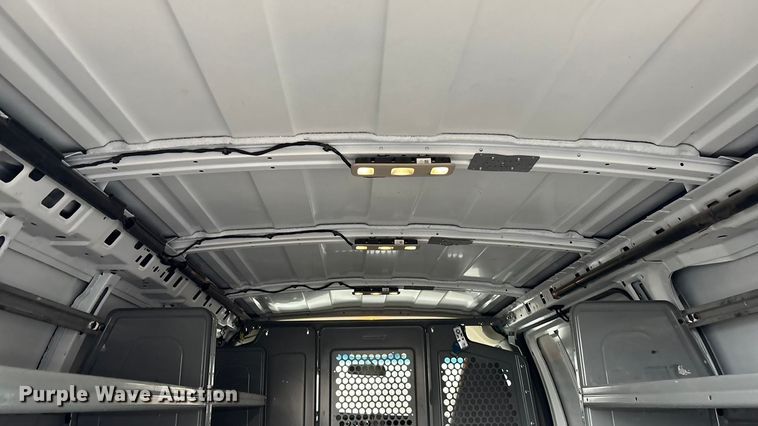 image for item EA4477 2016 GMC Savana G2500 van