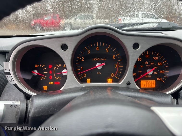 image for item EA4478 2004 Nissan 350Z convertible