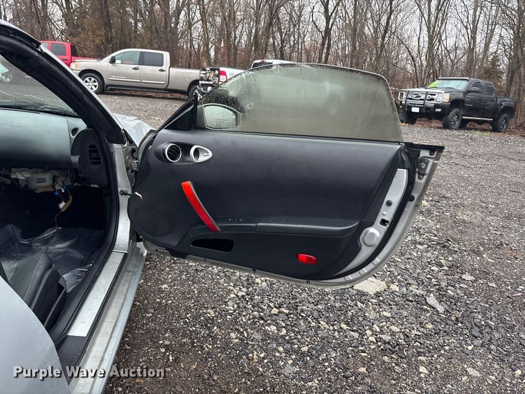 image for item EA4478 2004 Nissan 350Z convertible