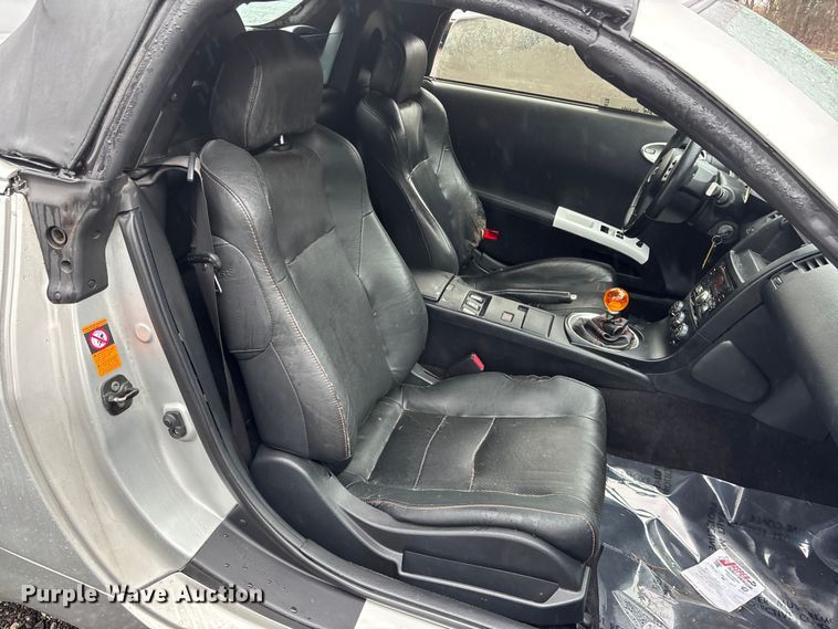 image for item EA4478 2004 Nissan 350Z convertible