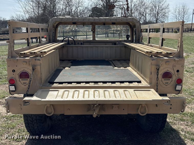 image for item EA4566 2007 AM General M1097R1 SUV