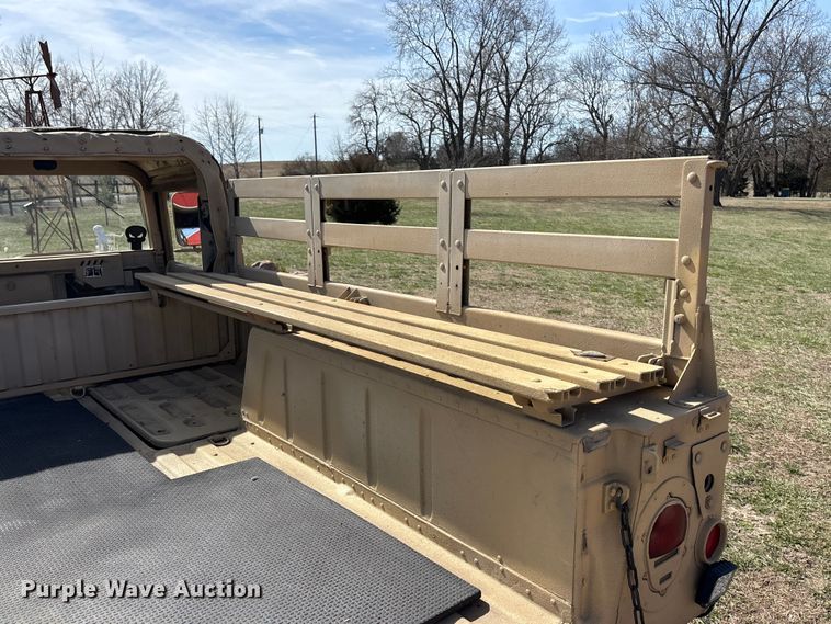 image for item EA4566 2007 AM General M1097R1 SUV