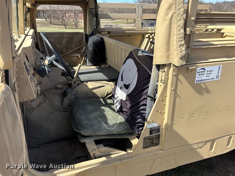 image for item EA4566 2007 AM General M1097R1 SUV