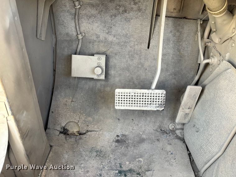 image for item EA4566 2007 AM General M1097R1 SUV