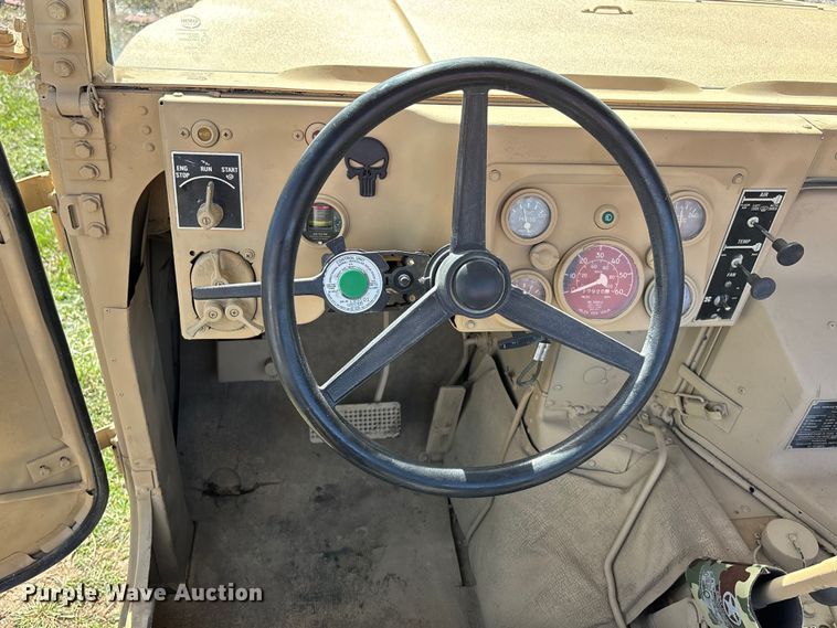 image for item EA4566 2007 AM General M1097R1 SUV