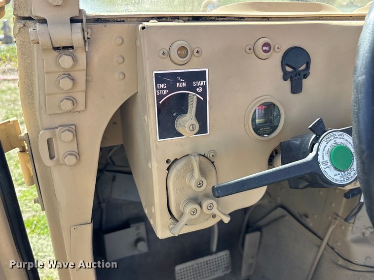 image for item EA4566 2007 AM General M1097R1 SUV