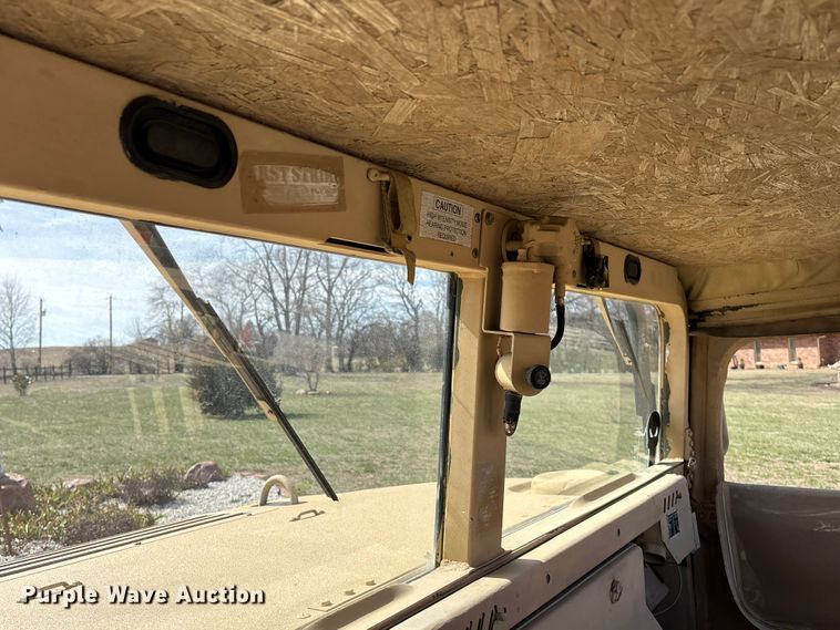 image for item EA4566 2007 AM General M1097R1 SUV