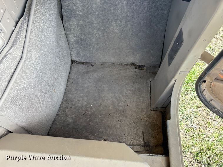 image for item EA4566 2007 AM General M1097R1 SUV