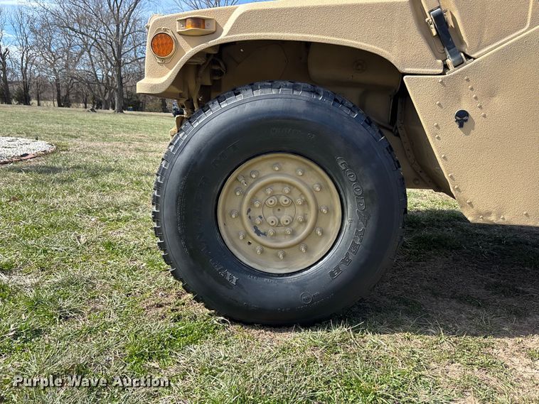 image for item EA4566 2007 AM General M1097R1 SUV