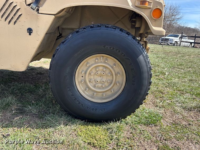 image for item EA4566 2007 AM General M1097R1 SUV