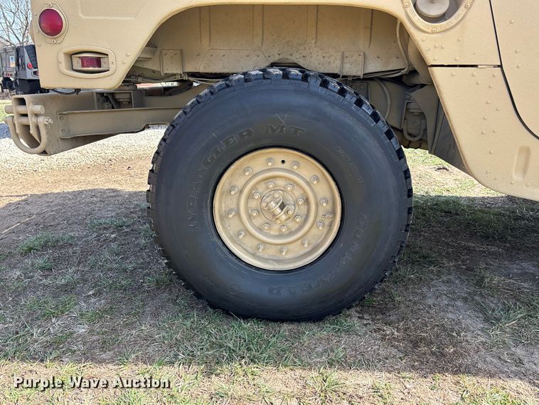 image for item EA4566 2007 AM General M1097R1 SUV