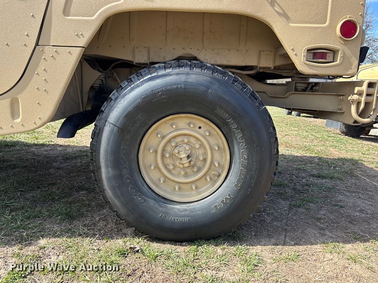 image for item EA4566 2007 AM General M1097R1 SUV