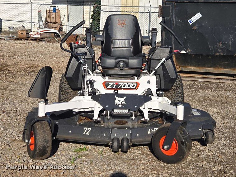 image for item EA5463 2004 Bobcat ZT7000 ZTR lawn mower