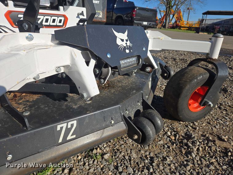 image for item EA5463 2004 Bobcat ZT7000 ZTR lawn mower