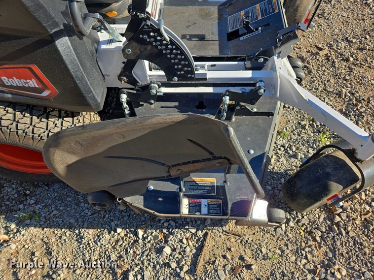 image for item EA5463 2004 Bobcat ZT7000 ZTR lawn mower