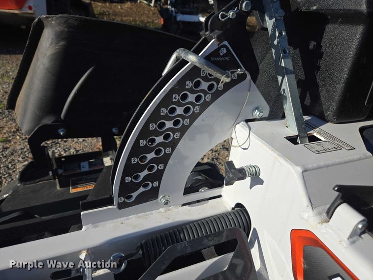 image for item EA5463 2004 Bobcat ZT7000 ZTR lawn mower