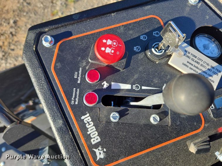 image for item EA5463 2004 Bobcat ZT7000 ZTR lawn mower