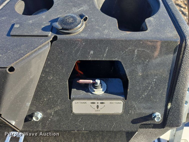 image for item EA5463 2004 Bobcat ZT7000 ZTR lawn mower