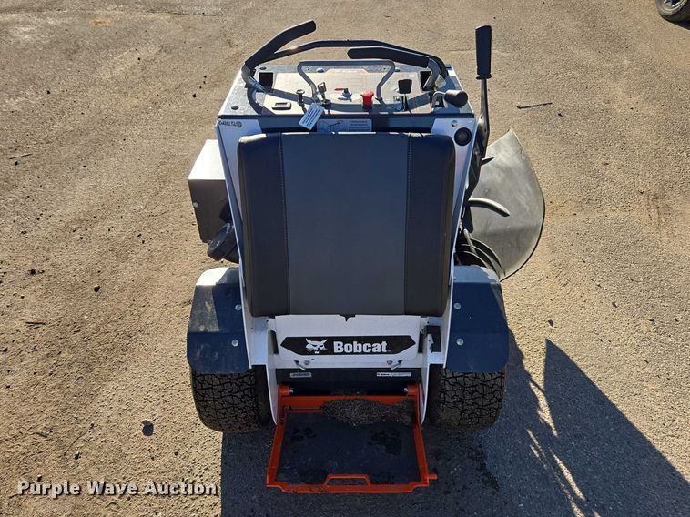 image for item EA5464 2004 Bobcat ZS4000 ZTR lawn mower