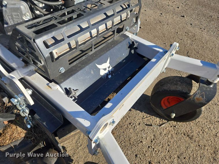 image for item EA5464 2004 Bobcat ZS4000 ZTR lawn mower