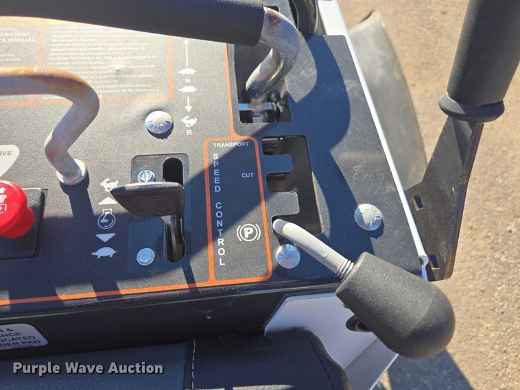 image for item EA5464 2004 Bobcat ZS4000 ZTR lawn mower