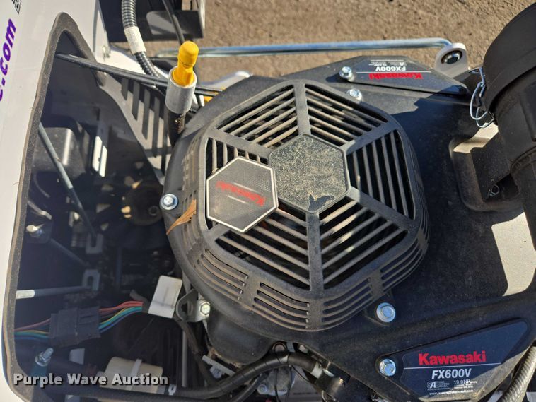 image for item EA5464 2004 Bobcat ZS4000 ZTR lawn mower