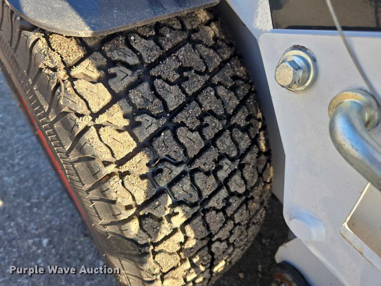 image for item EA5464 2004 Bobcat ZS4000 ZTR lawn mower