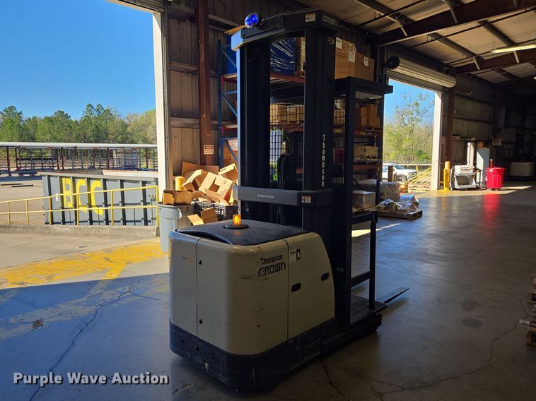 image for item EA5466 2016 Crown SP3520-30 order picker