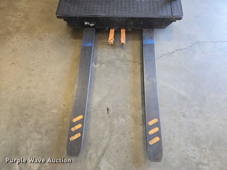 image for item EA5466 2016 Crown SP3520-30 order picker