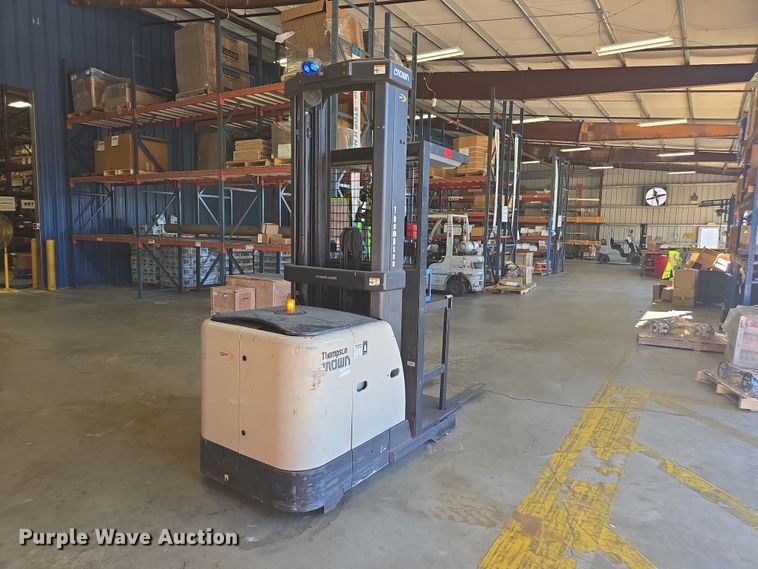 image for item EA5467 2016 Crown SP3520-30 order picker