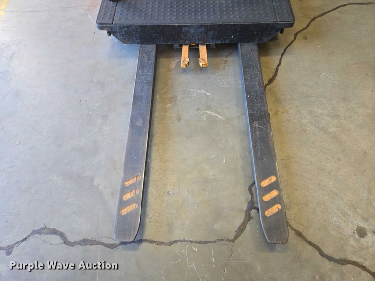 image for item EA5467 2016 Crown SP3520-30 order picker