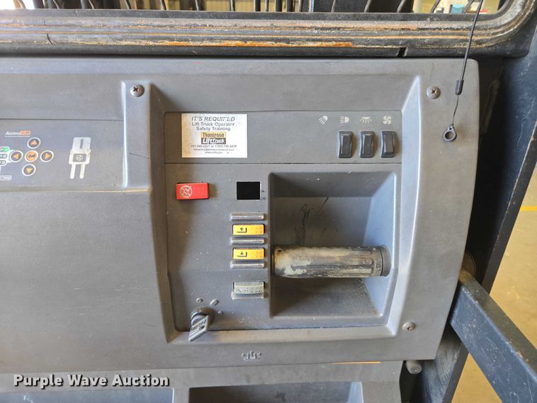 image for item EA5467 2016 Crown SP3520-30 order picker