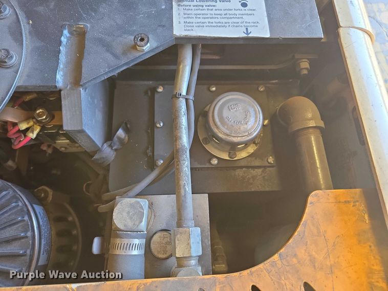 image for item EA5467 2016 Crown SP3520-30 order picker