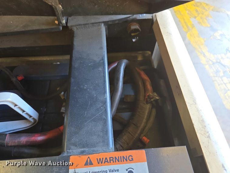 image for item EA5467 2016 Crown SP3520-30 order picker