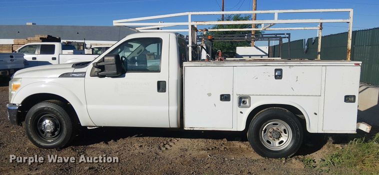 image for item EC1292 2015 Ford F250 Super Duty XL utility bed pickup truck