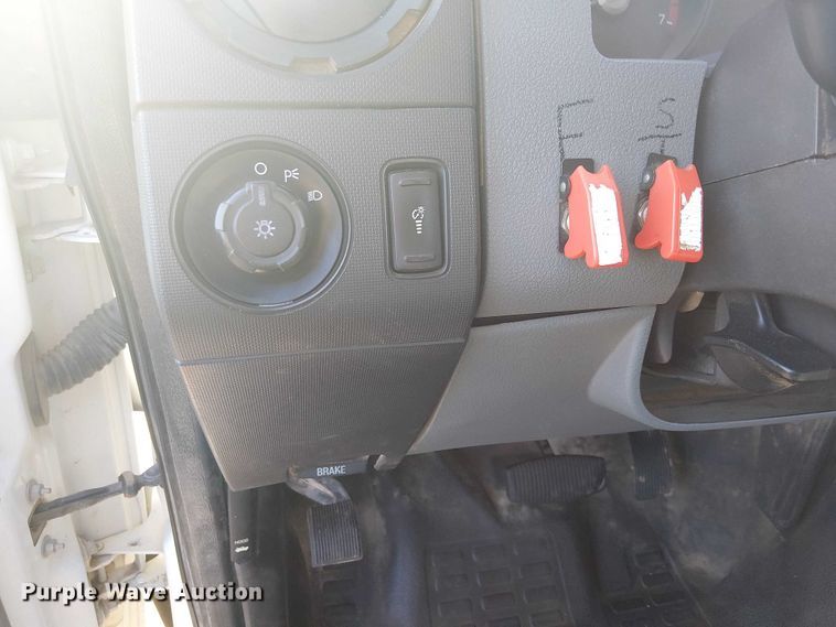 image for item EC1292 2015 Ford F250 Super Duty XL utility bed pickup truck