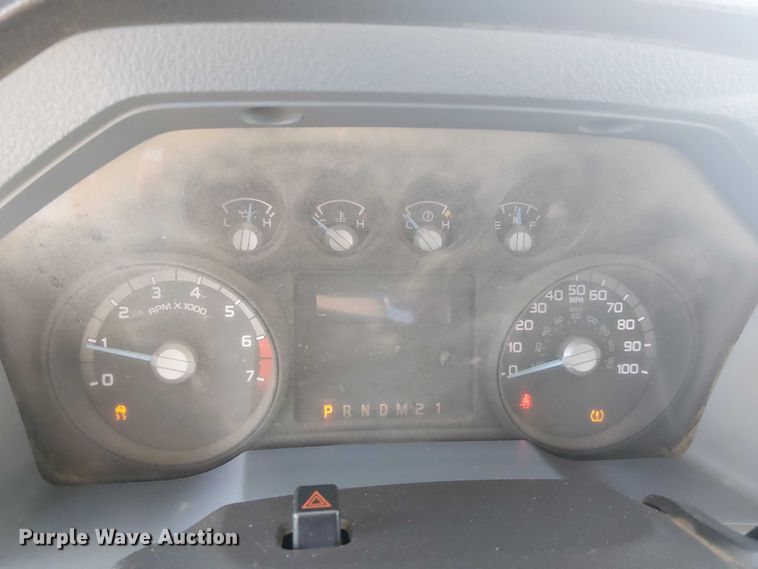 image for item EC1292 2015 Ford F250 Super Duty XL utility bed pickup truck