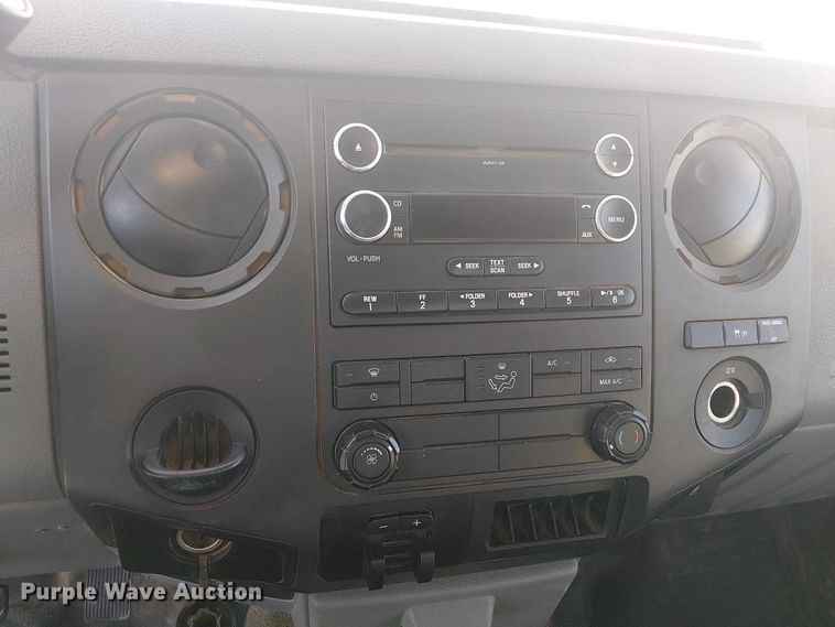 image for item EC1292 2015 Ford F250 Super Duty XL utility bed pickup truck