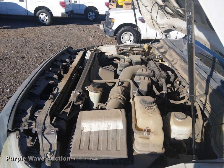 image for item EC1292 2015 Ford F250 Super Duty XL utility bed pickup truck